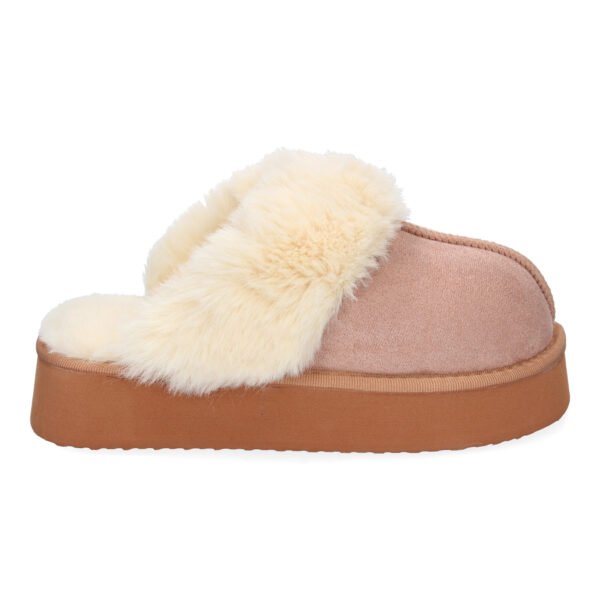Zapatilla de casa estilo australiano, calidas, forradas de pelo, de plataforma