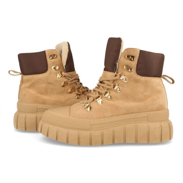 Zapatilla Abotinada con Cordones
