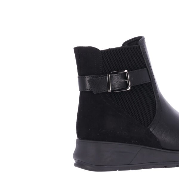 Descubre los Botines Chika10: Estilo y Comodidad
