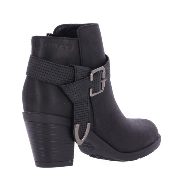 Botines Chika10: Estilo y Comodidad en Piel Vegana