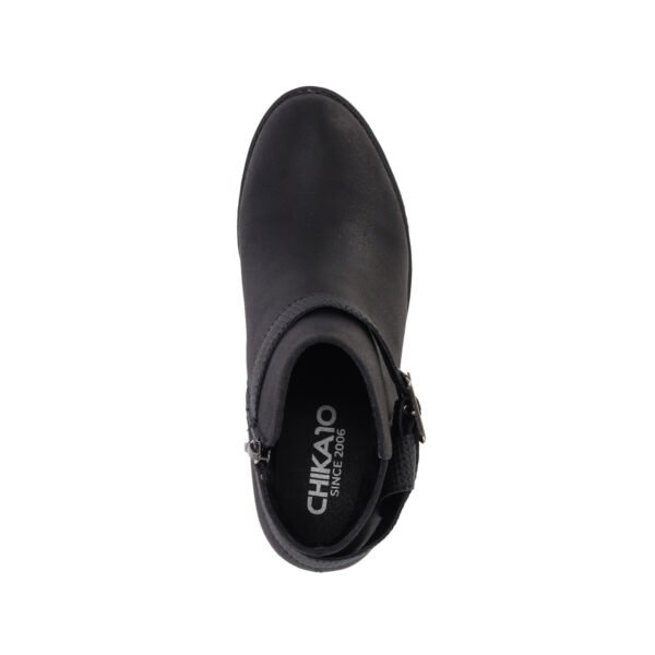 Botines Chika10: Estilo y Comodidad en Piel Vegana